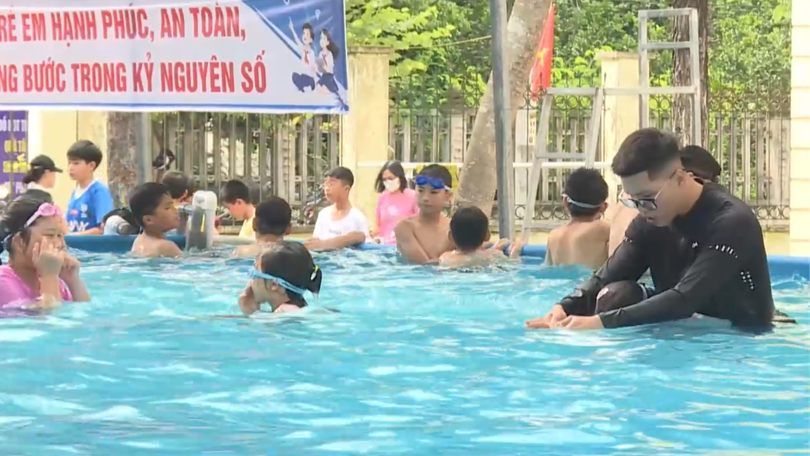 Phòng chống đuối nước hiệu quả từ lớp dạy bơi miễn phí