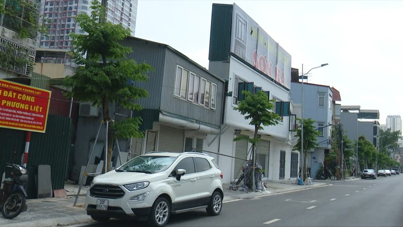Vành đai 2,5 vừa thông xe, nhiều nhà siêu mỏng đã xuất hiện