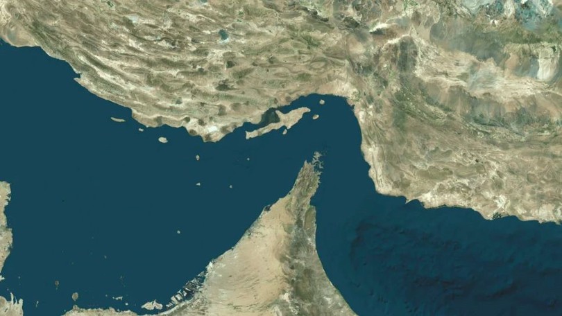 Iran bảo vệ quyền làm giàu urani và kiểm soát eo biển Hormuz