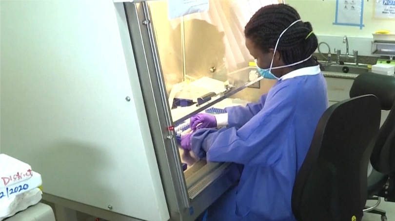 Uganda đẩy mạnh nghiên cứu vaccine đối phó với chủng virus Ebola Bundibugyo