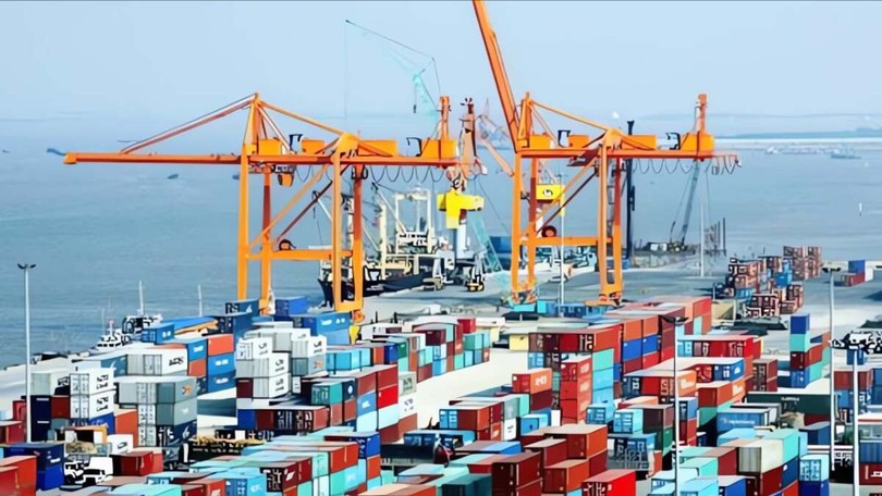 5 tháng, Việt Nam nhập siêu gần 14 tỷ USD: Có đáng lo ngại?