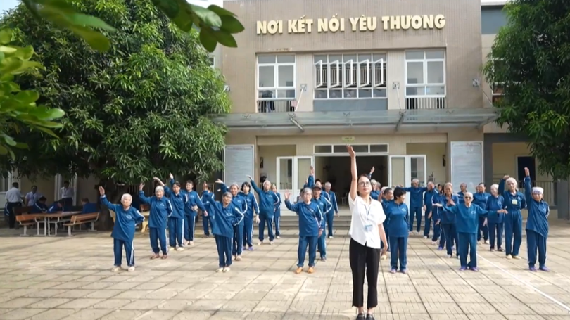 Đừng để người già cô đơn trong chính ngôi nhà của mình