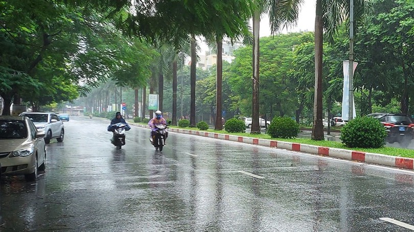 Miền Bắc đón mưa dông nhiều ngày