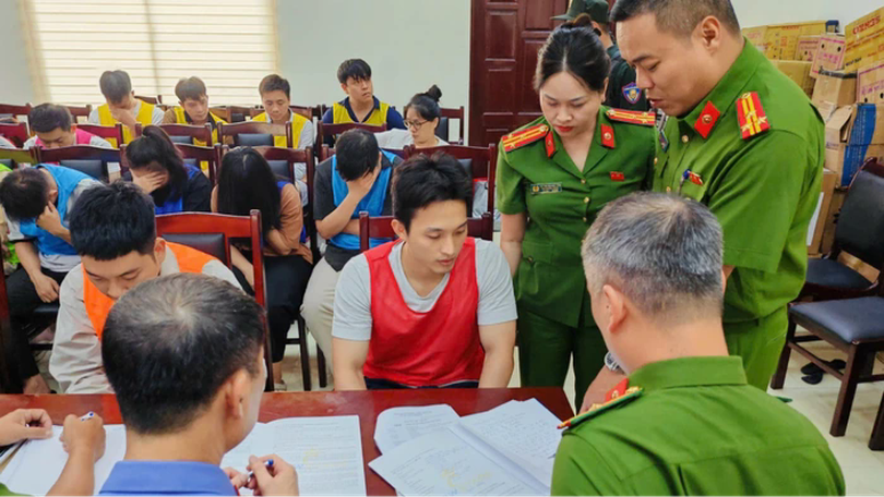 Khi người già trở thành 'con mồi' của 'bẫy' kỳ nghỉ