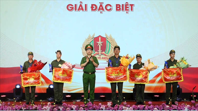 Chung kết Hội thi 'Lực lượng tham gia bảo vệ an ninh, trật tự cơ sở giỏi'