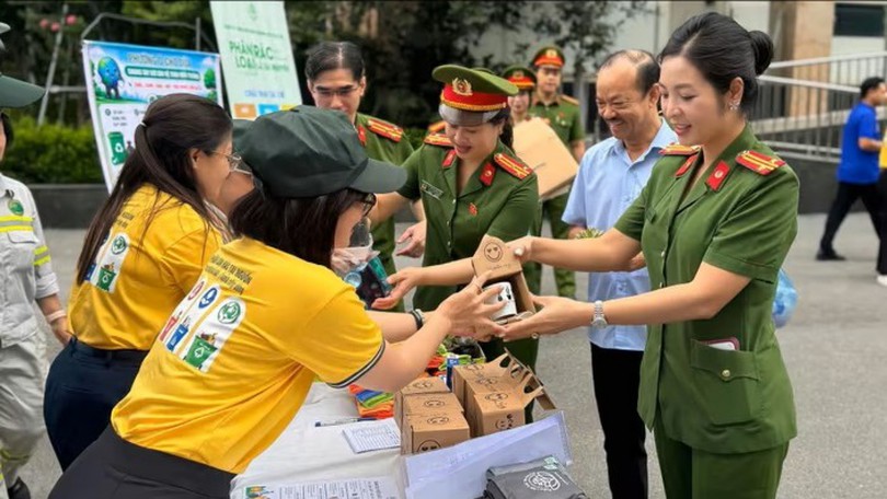 Phòng Cảnh sát Kinh tế tuyên truyền nâng cao ý thức bảo vệ môi trường