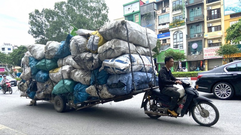 Mối nguy rình rập từ xe tự chế, xe chở hàng cồng kềnh