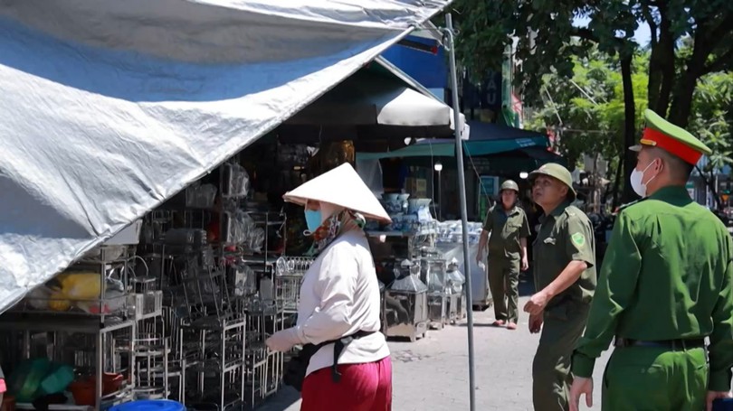 Phường Nghĩa Đô duy trì trật tự đô thị chống tái lấn chiếm