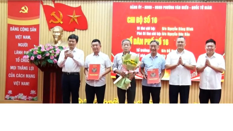 Phường Văn Miếu - Quốc Tử Giám có 35 tổ dân phố, chi bộ tổ dân phố