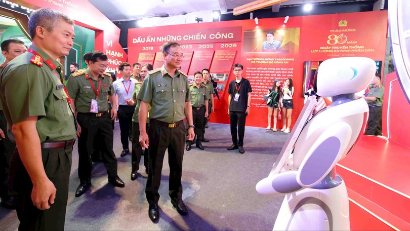 Nhiều hoạt động trải nghiệm tại triển lãm "Tổ quốc bình yên"