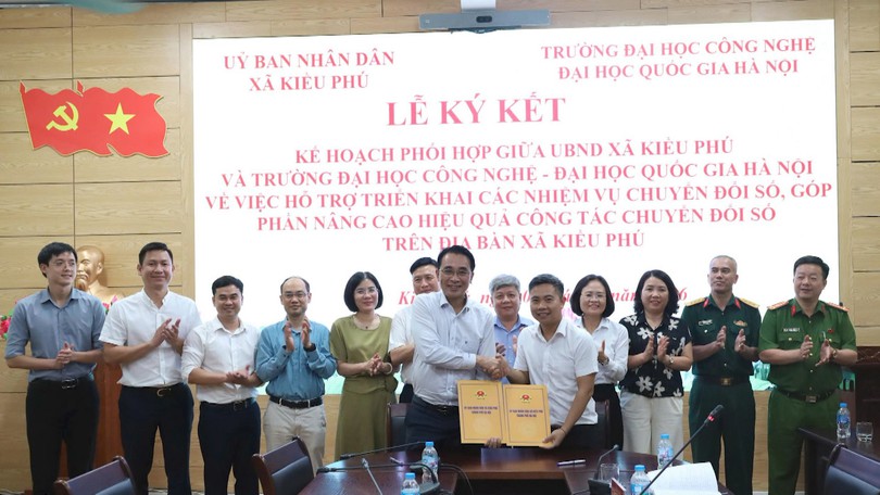 Xã Kiều Phú: Ký kết chương trình phối hợp triển khai thúc đẩy chuyển đổi số