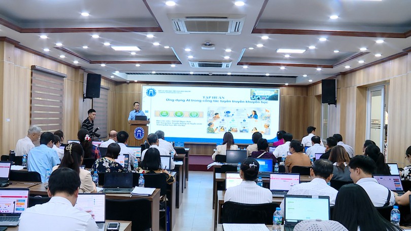 Tập huấn công nghệ số cho người làm công tác khuyến học