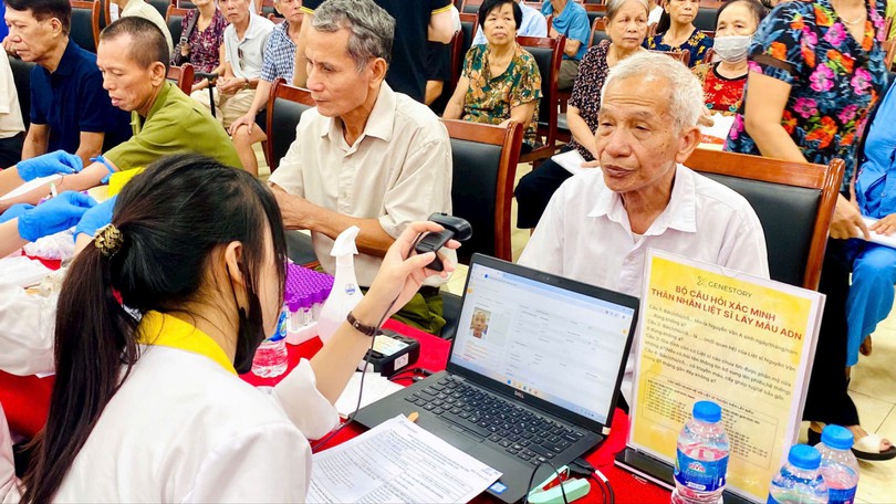 Quy trình lấy mẫu ADN tìm danh tính liệt sĩ tại Công an xã, phường
