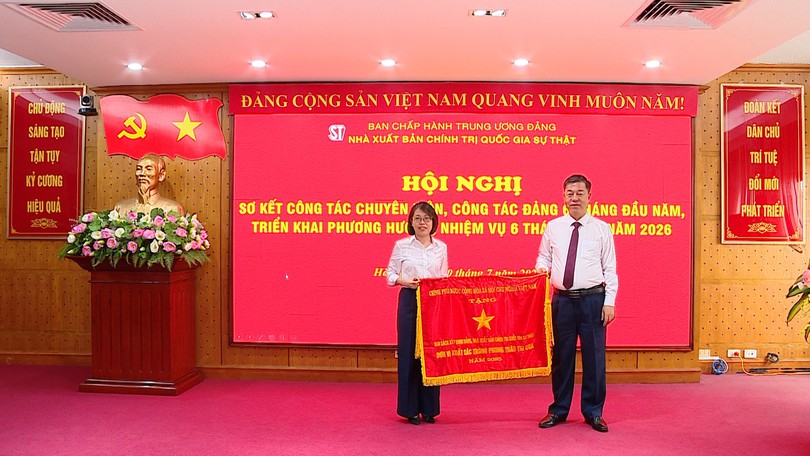 NXB Chính trị quốc gia Sự thật sơ kết 6 tháng đầu năm