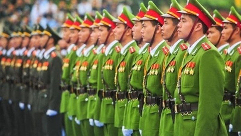 Người chiến sĩ công an ngày càng gắn bó mật thiết với nhân dân