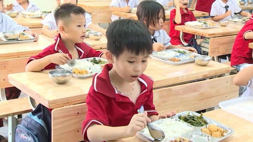 Hà Nội dự kiến nâng mức hỗ trợ ăn bán trú cho học sinh tiểu học