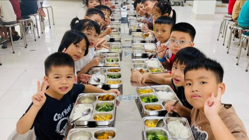 Hà Nội hỗ trợ bữa ăn bán trú học sinh tiểu học cao nhất 40.000 đồng/học sinh/ngày