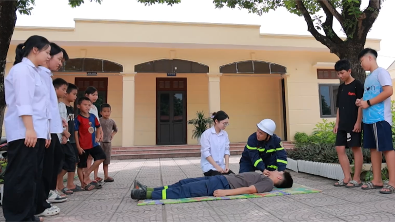 Công an Hà Nội tuyền truyền kỹ năng sống cho trẻ em