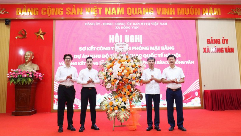 Xã Hồng Vân bàn giao mặt bằng Dự án KĐT thể thao trong tháng 7
