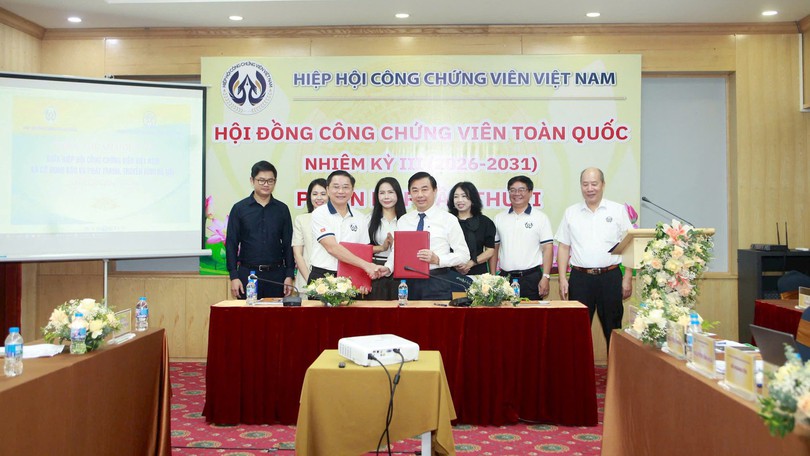 Hợp tác truyền thông công chứng
