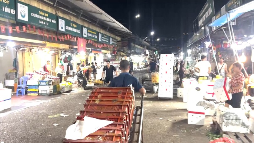 Cam kết một đằng, thực tế một nẻo ở chợ đầu mối Long Biên