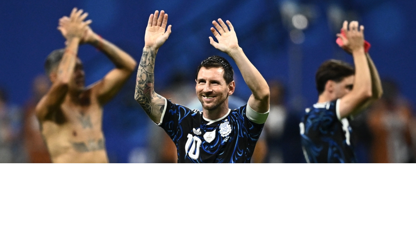 Messi giúp Argentina vào chung kết World Cup 2026