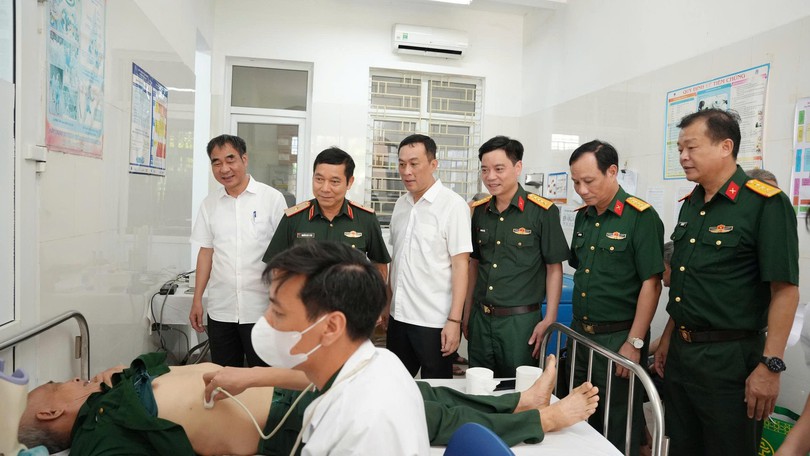 Khám bệnh cho 200 đối tượng chính sách phường Yên Nghĩa