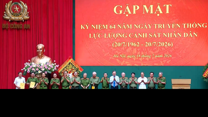 Kỷ niệm 64 năm Ngày truyền thống lực lượng Cảnh sát nhân dân
