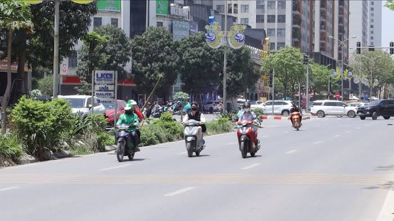Hà Nội: Ngày nắng gắt, chiều tối xuất hiện mưa dông