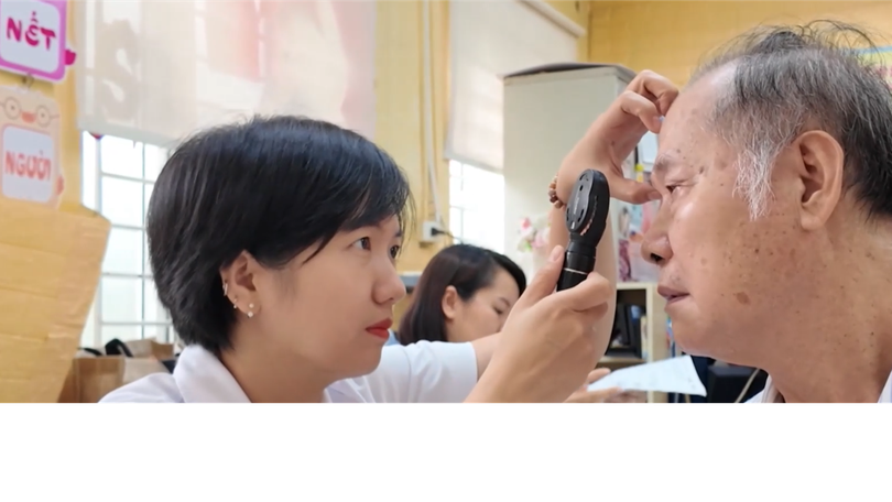'Ba Đình 365' - Điểm tựa y tế toàn diện cho người yếu thế