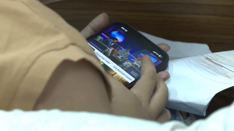 Mạng xã hội: Độc tố vô hình với trẻ em