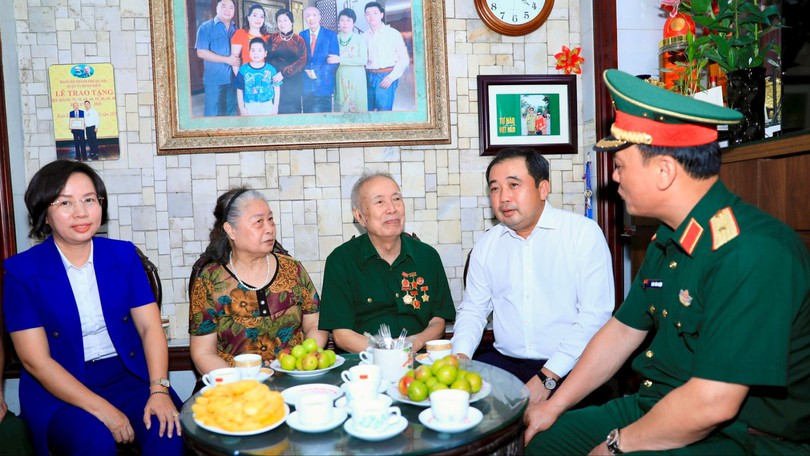Bí thư Thành ủy Hà Nội thăm, tặng quà các thương binh