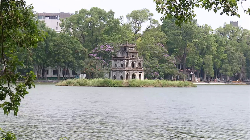 Hồ Gươm - "Đất lành chim đậu"