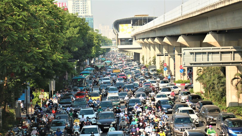 Hạ tầng giao thông và thực trạng ùn tắc