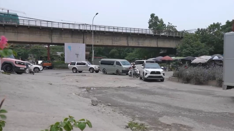 Đường Nguyễn Đình Tứ xuống cấp nghiêm trọng