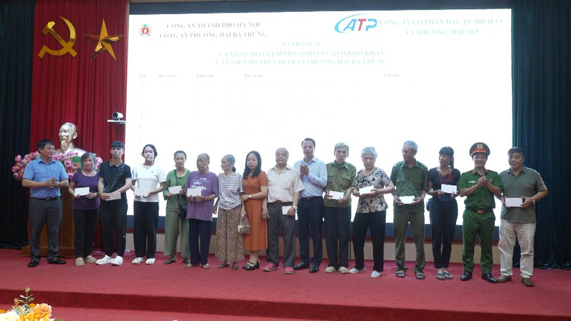 Công an phường Hai Bà Trưng kết nối 'Trái tim yêu thương'