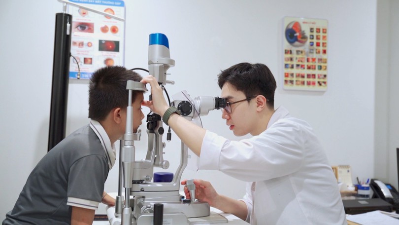 Mắt sáng cùng em đến trường