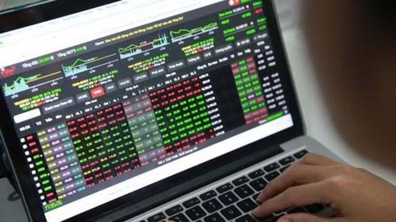 VN-index tăng hơn 30 điểm, Eximbank, Gelex tăng kịch trần