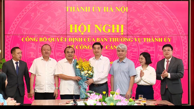 Công bố quyết định về công tác cán bộ tại Văn phòng Thành ủy Hà Nội