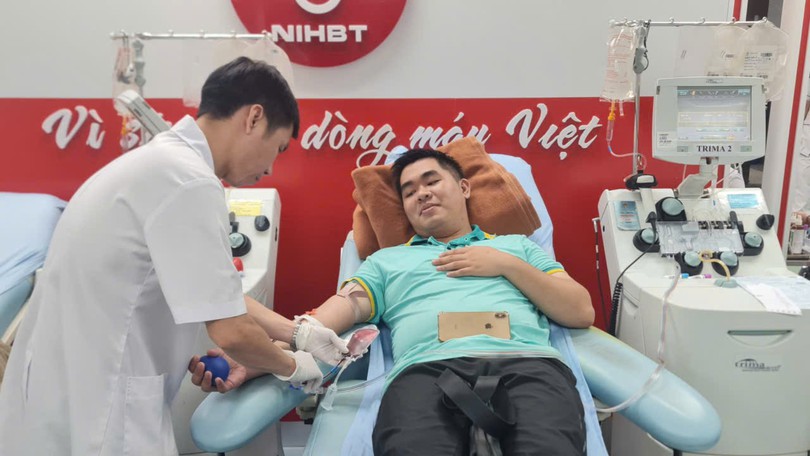 'Giọt hồng tri ân' tiếp nhận hàng nghìn đơn vị máu