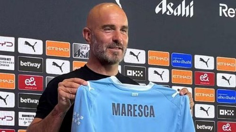 Enzo Maresca họp báo trên cương vị HLV trưởng Man City