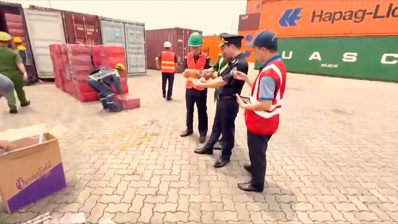 Lực lượng hải quan tăng cường đấu tranh chống buôn lậu thuốc lá