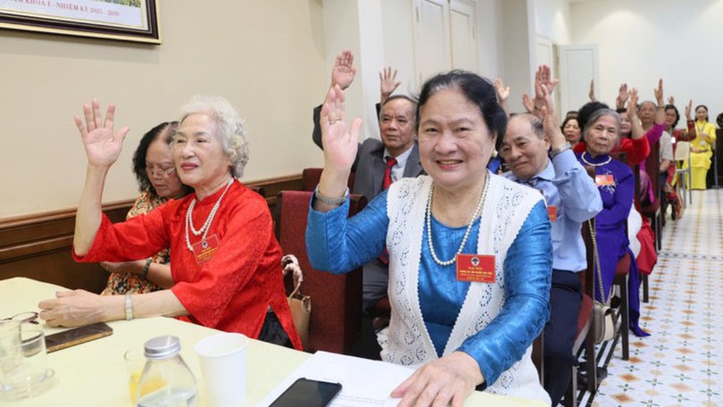 Đề xuất trang bị kiến thức chuẩn bị tuổi già cho người từ 40 tuổi