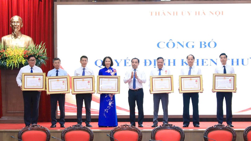5 tập thể, cá nhân vinh dự nhận Huân chương Lao động hạng Ba