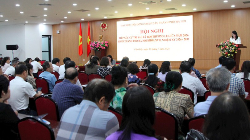 Tổ đại biểu số 5 HĐND thành phố Hà Nội tiếp xúc cử tri