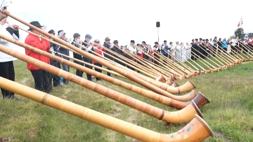 Thụy Sĩ: Hơn 100 nghệ sĩ tham gia liên hoan kèn alphorn quốc tế