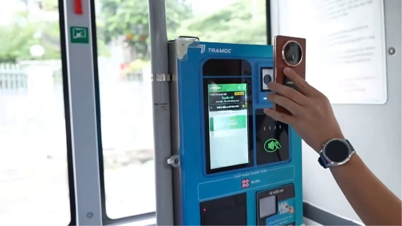 Hà Nội gia hạn sử dụng thẻ xe buýt miễn phí mẫu cũ