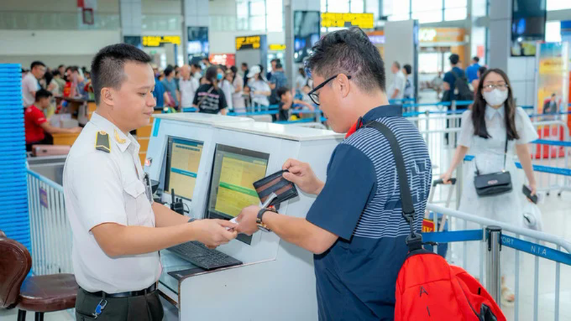 5 trường hợp nợ thuế bị tạm hoãn xuất cảnh