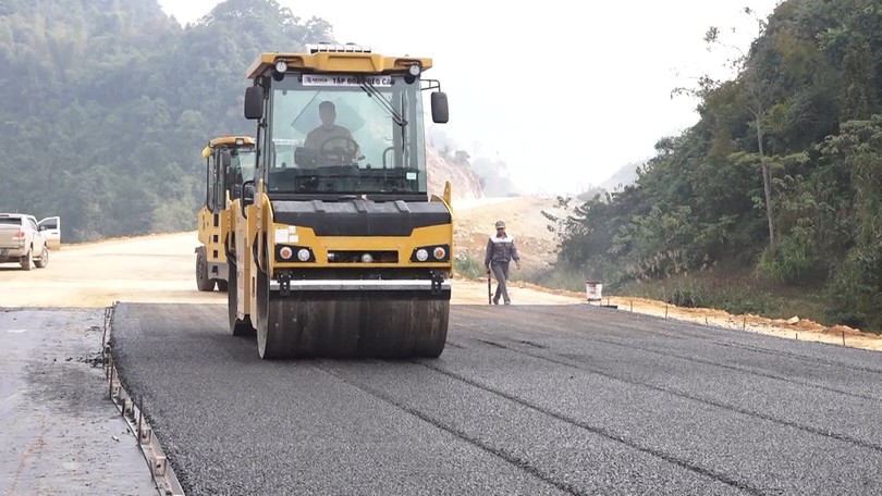 Đề xuất đầu tư, nâng cấp nhiều đoạn đường Hồ Chí Minh