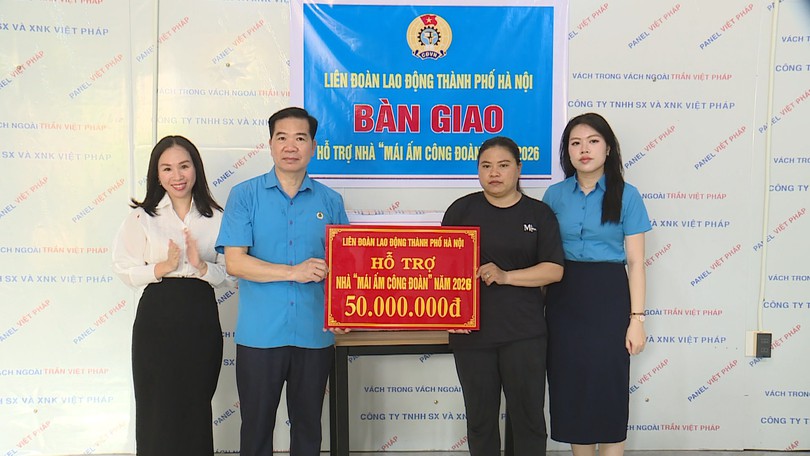 Trao hỗ trợ Mái ấm Công đoàn cho đoàn viên khó khăn